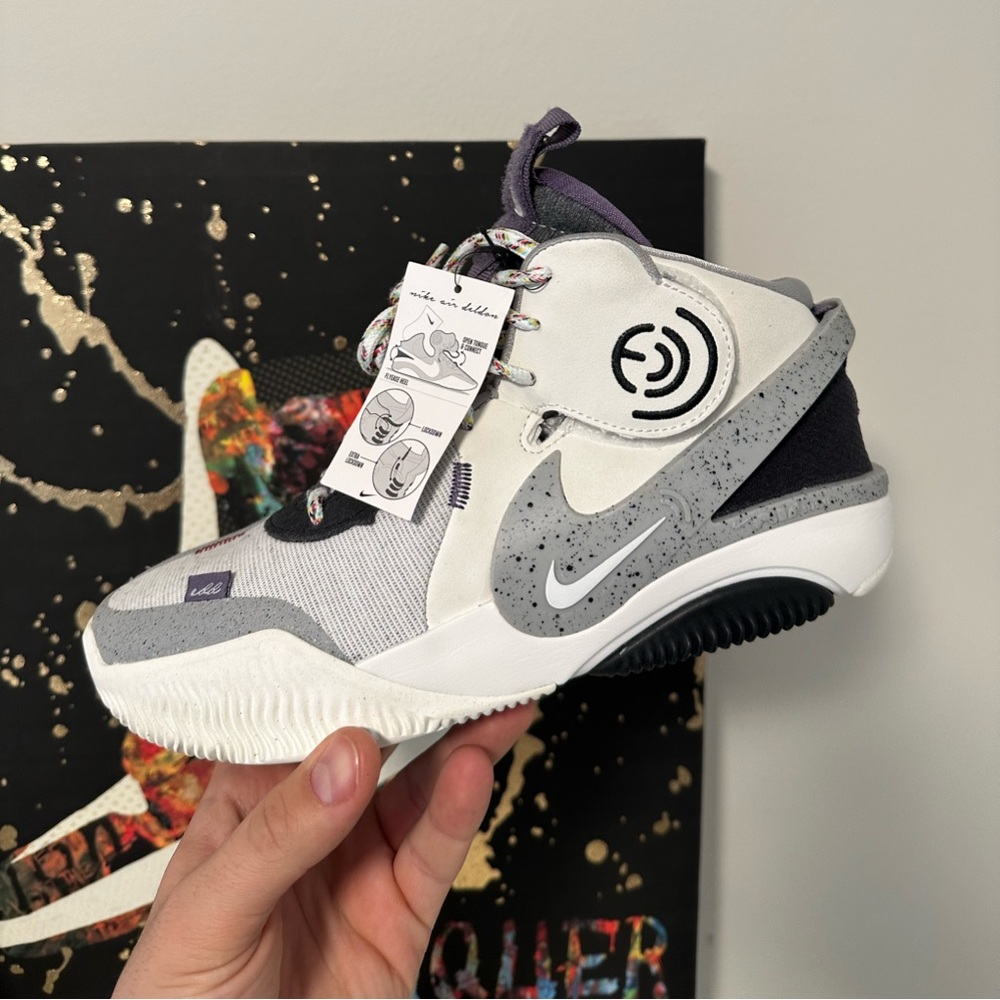 Nike air Deldon 1 Together We Fly us 6 , woman 7.5